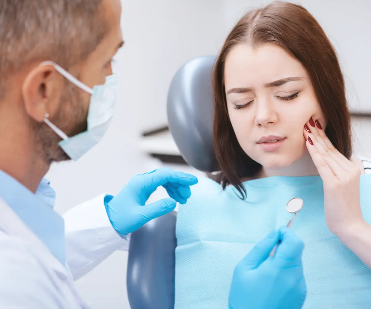 Sinus Lift vs Bone Graft: What Is the Difference? 4 implant placement