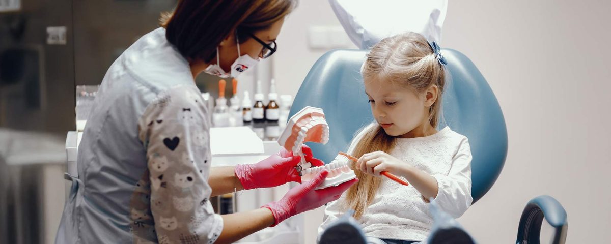 Çocuk diş hekimi ile Aliadent'te miniklerimize özel hizmetler mevcuttur.