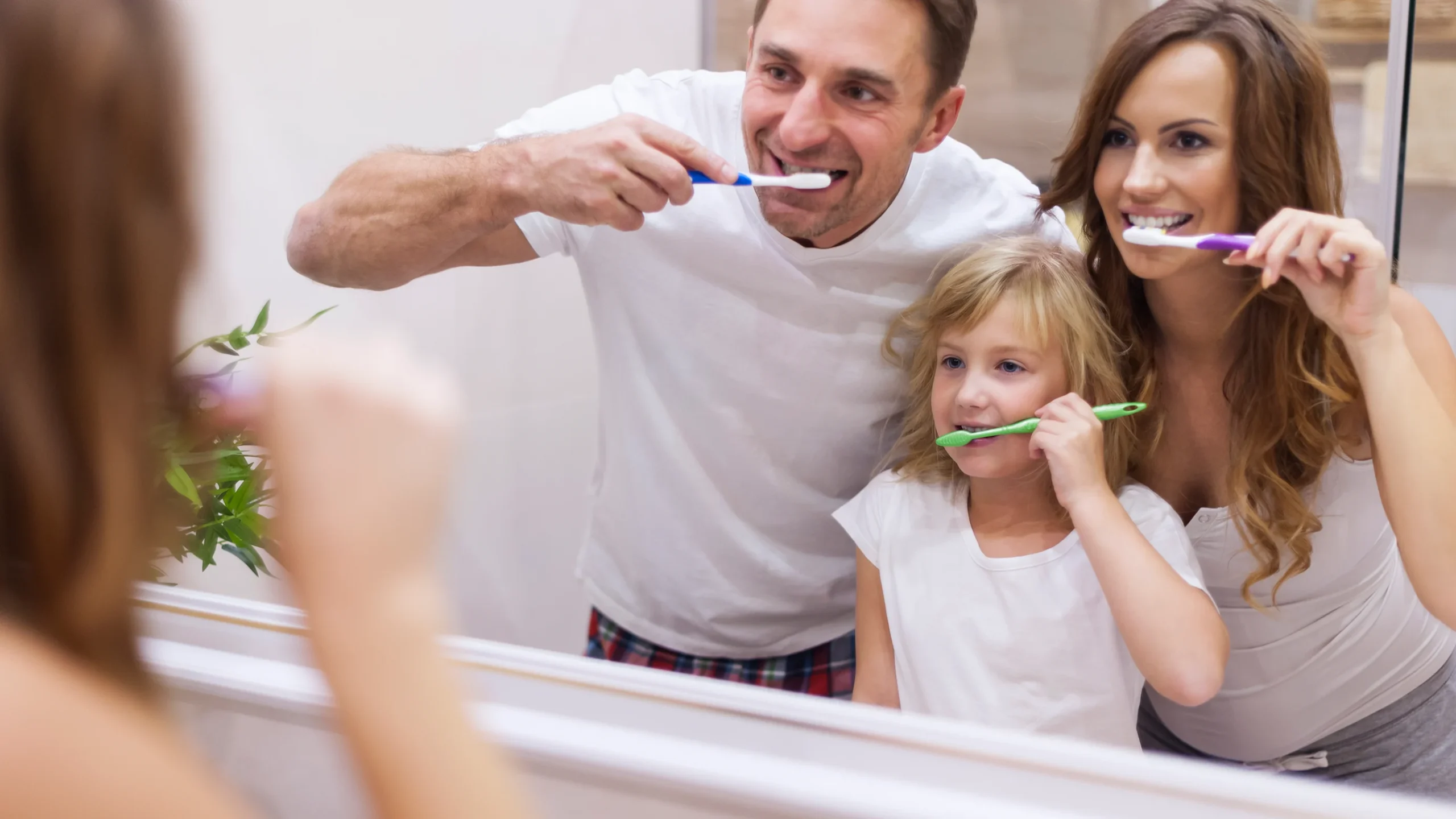 Siz de yumuşak diş fırçası iyi midir diye soruyorsanız, içeriğimize göz atın!